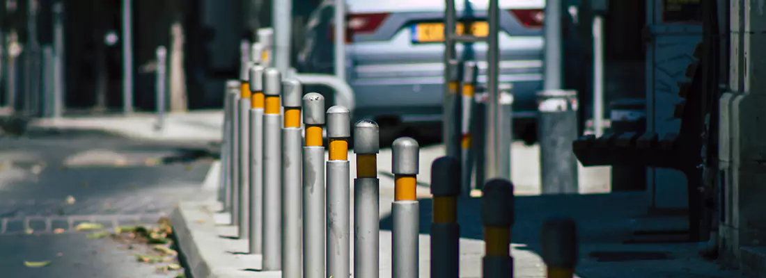 Safe and Convenient Retractable Barrier Column Systems for Properties in Deltona, FL